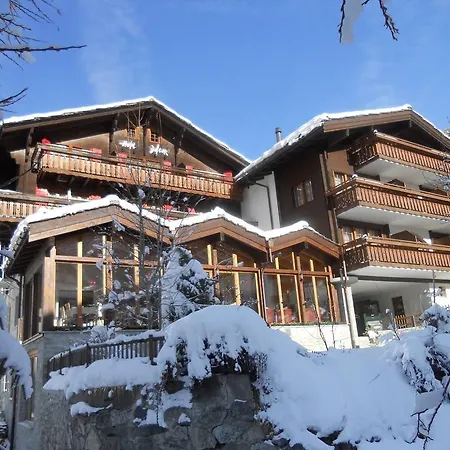 Dufour Alpin Superior Hotel 2*