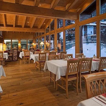 Dufour Alpin Superior Hotel Zermatt