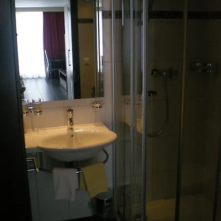 Dufour Alpin Superior Hotel 2*